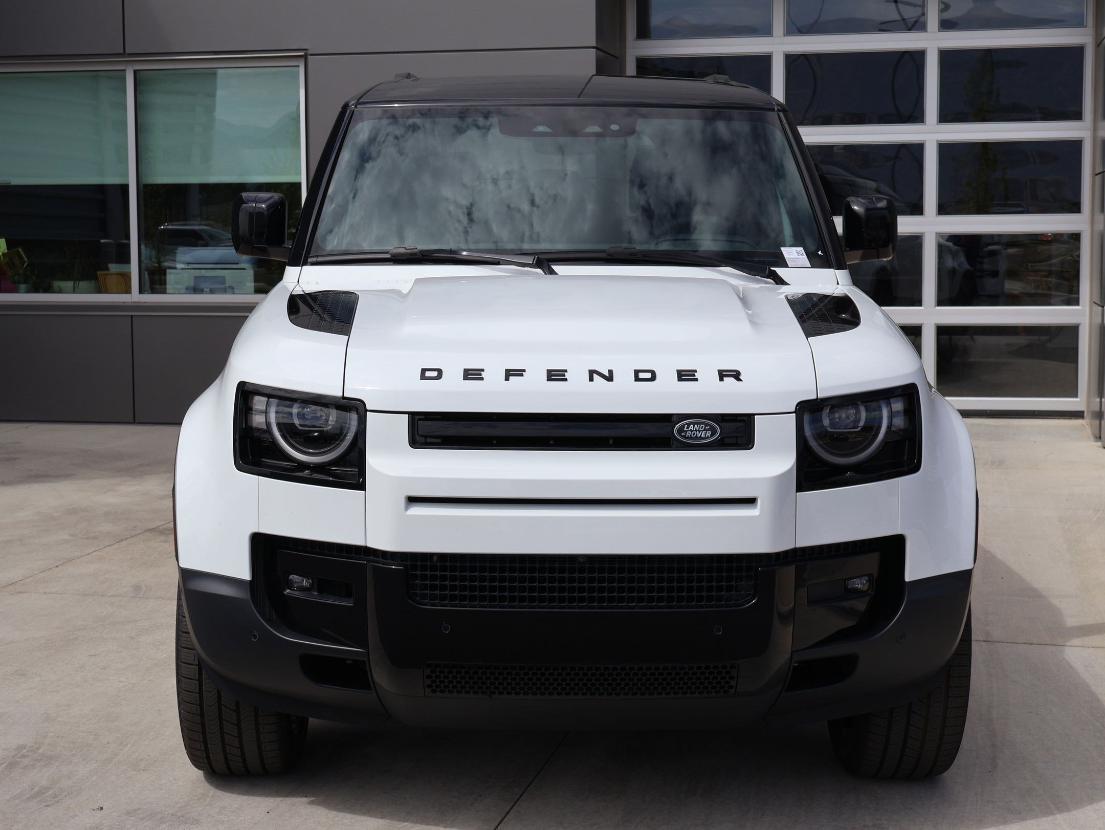 New 2026 Fuji White LAND ROVER P300 S image 2