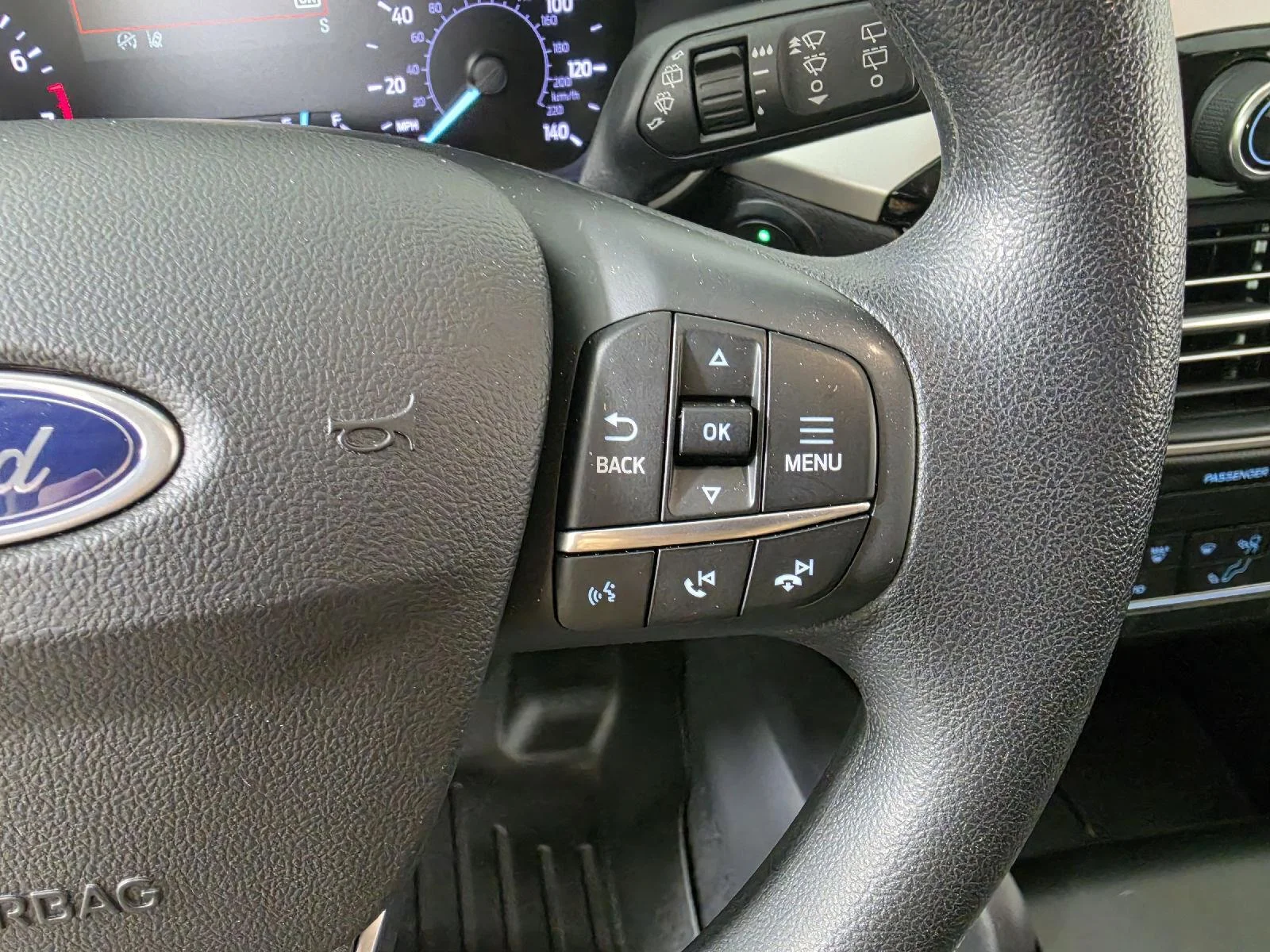 Used 2020 Dark Ford SE image 15