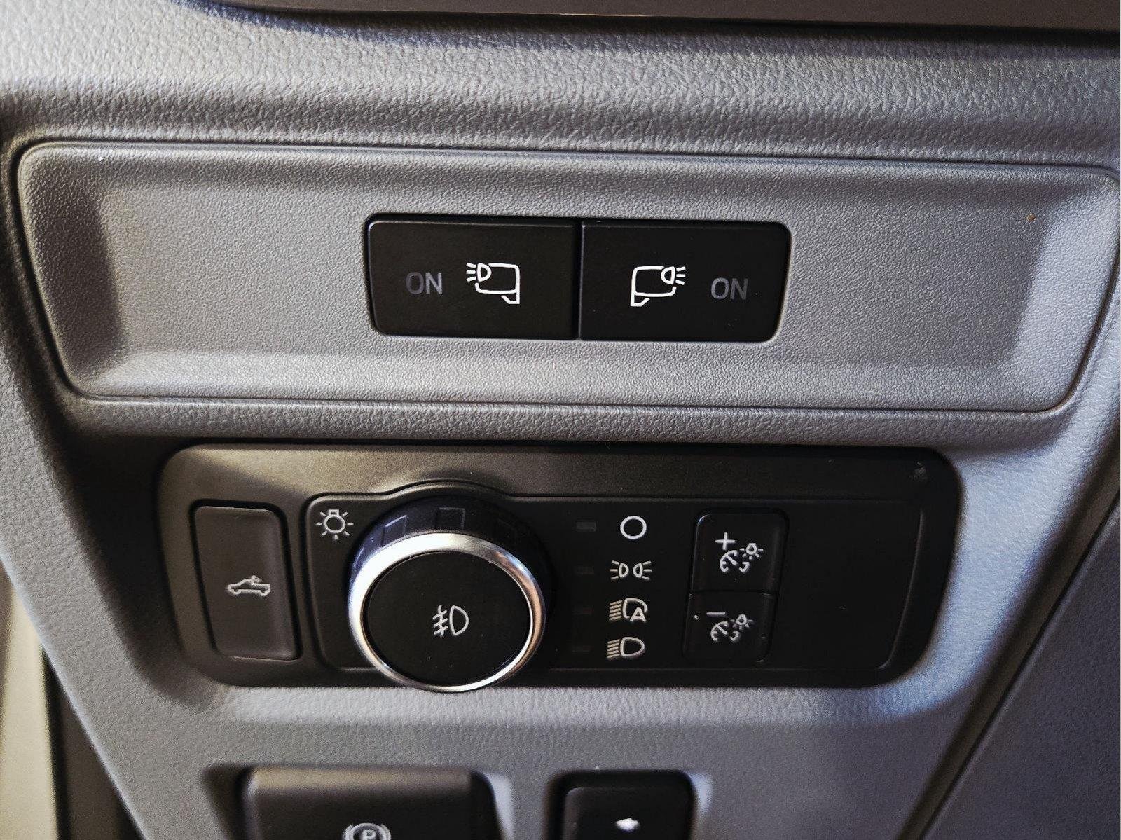 Certified Used 2021 Iconic Silver Ford XLT image 24