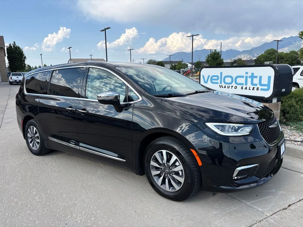 2023 Chrysler Pacifica Hybrid