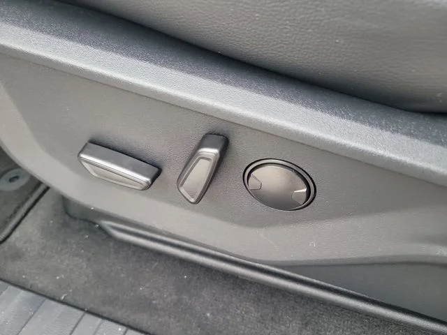 New 2026 White Metallic Ford Lariat image 20