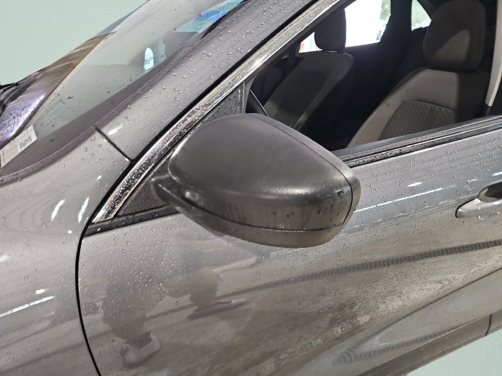 Used 2022 Gray Ford SE image 27