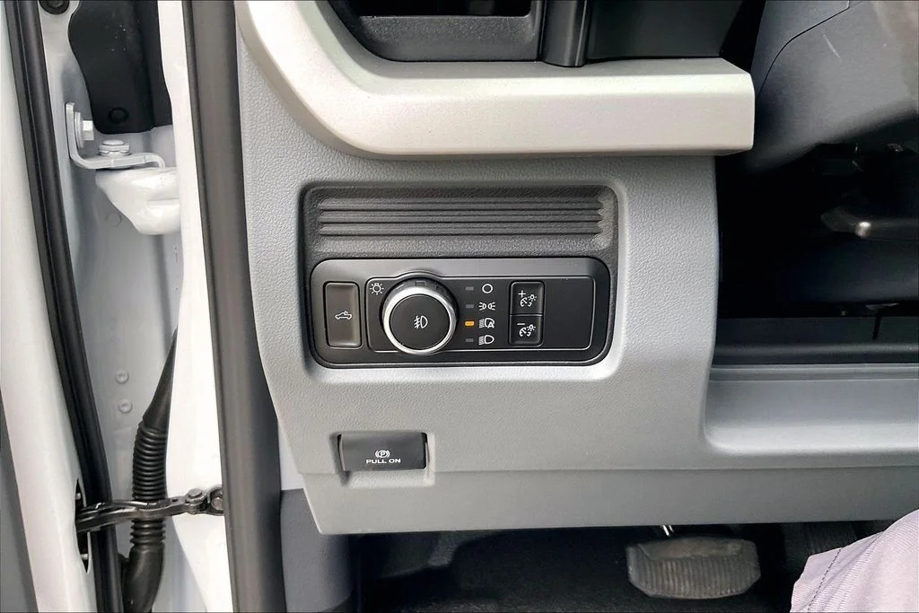 New 2026 Oxford White Ford F-250® XL image 36