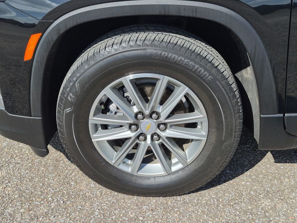 Used 2023 Black Metallic Chevrolet LT image 12