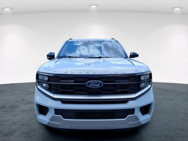 Used 2025 Silver Ford Platinum image 4