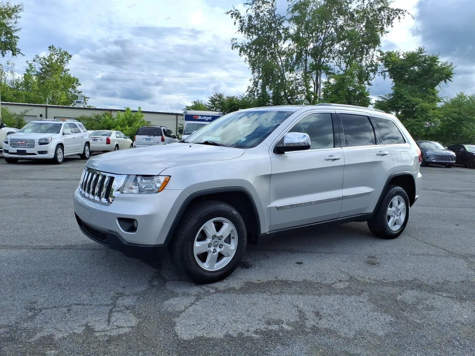 2011 Jeep Grand Cherokee Laredo 4WD's photo
