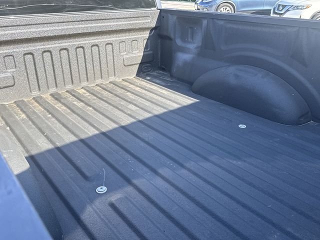 Used 2022  Ford XL image 12