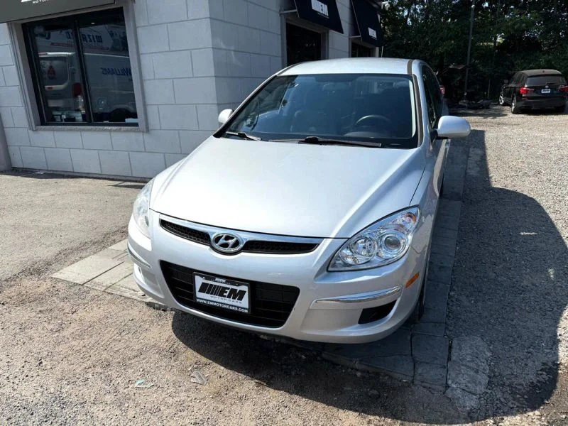 2011 Hyundai Elantra Touring GLS - Photo 30