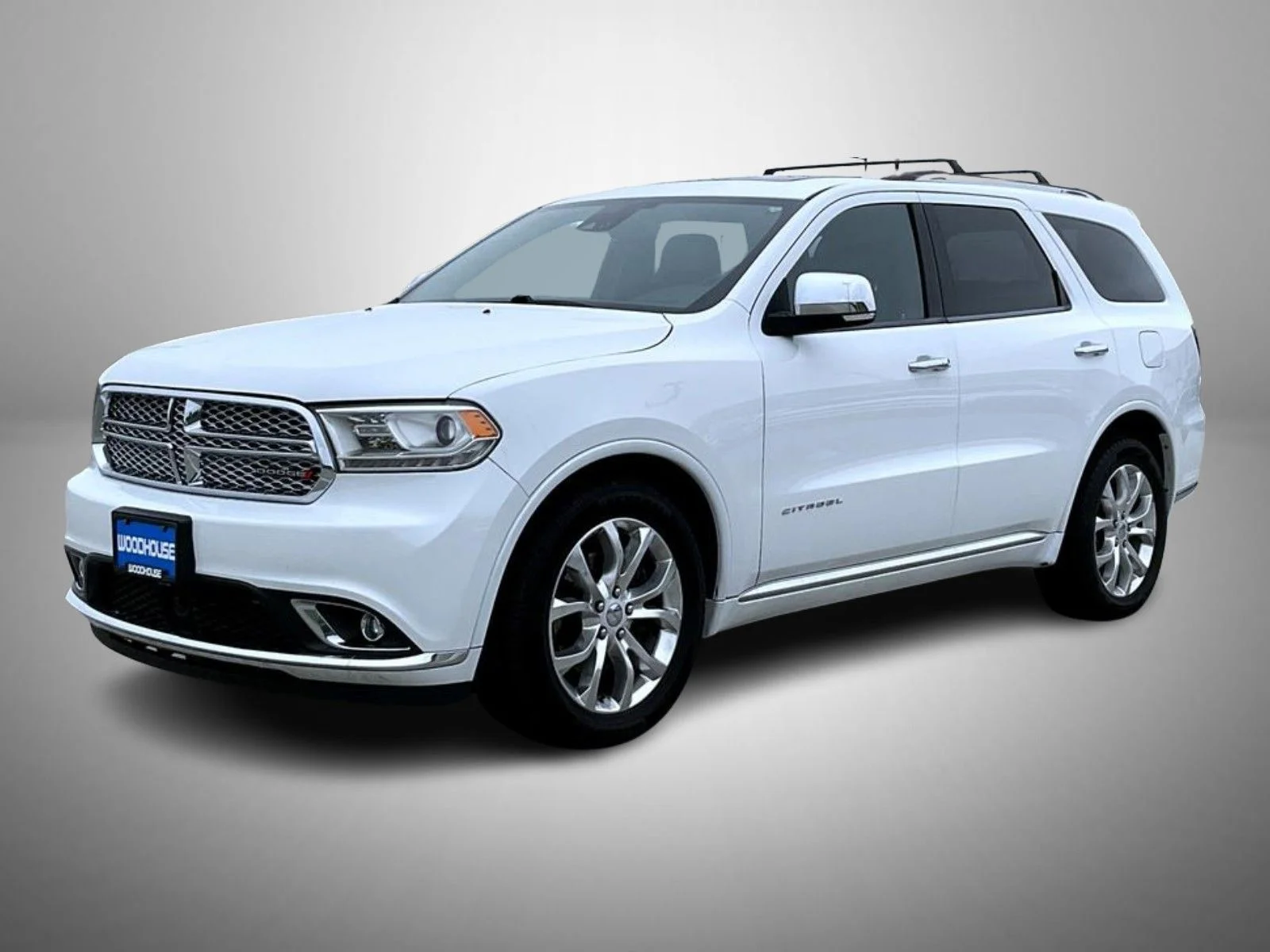 Used 2016 White Dodge Citadel image 1