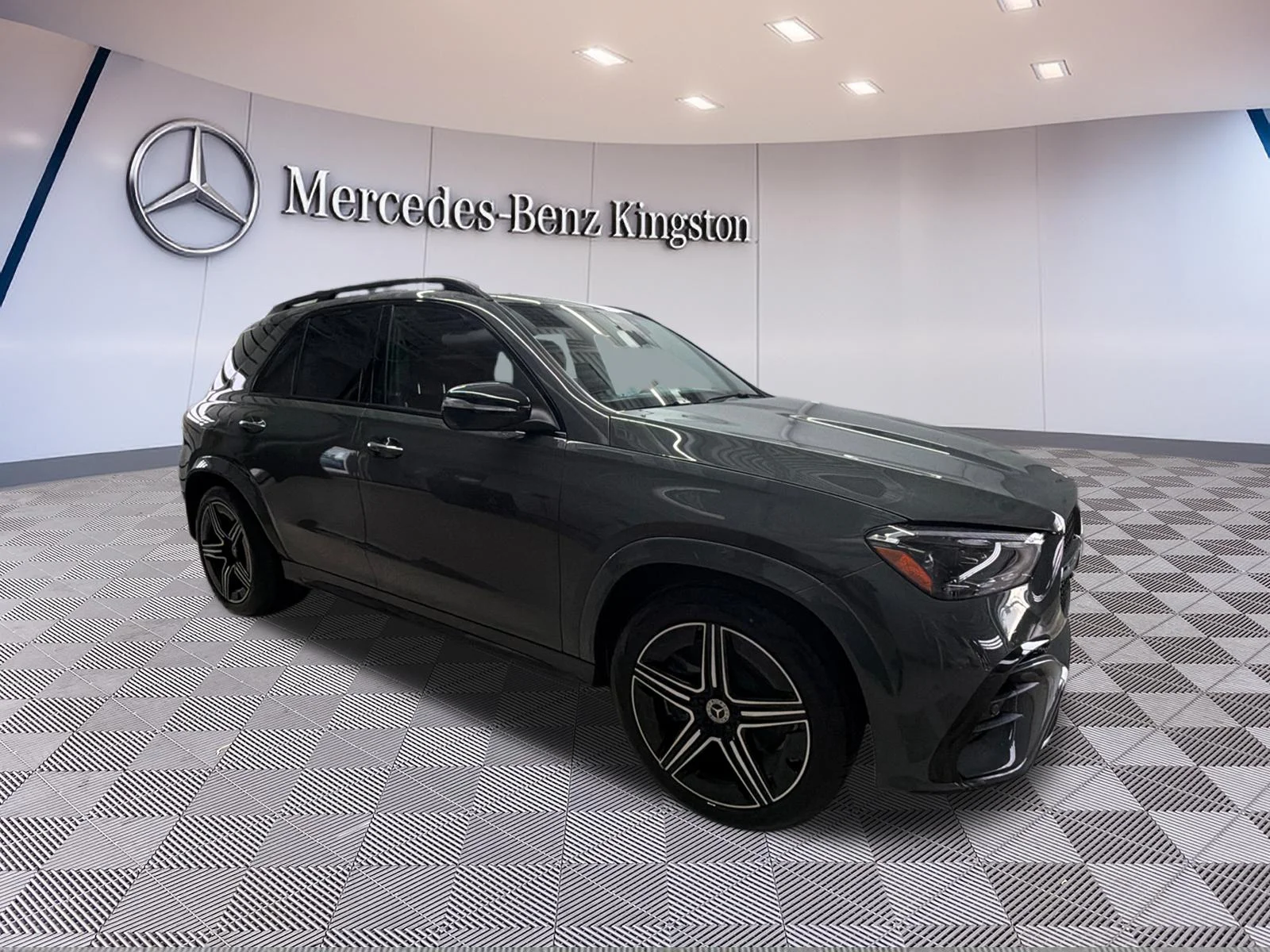 New 2026 manufaktur paint manufaktur si Mercedes-Benz GLE 580 4MATIC SUV image 2