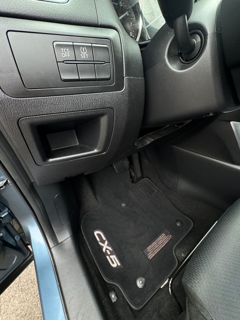 Used 2015 Blue Reflex Mica Mazda Sport image 13
