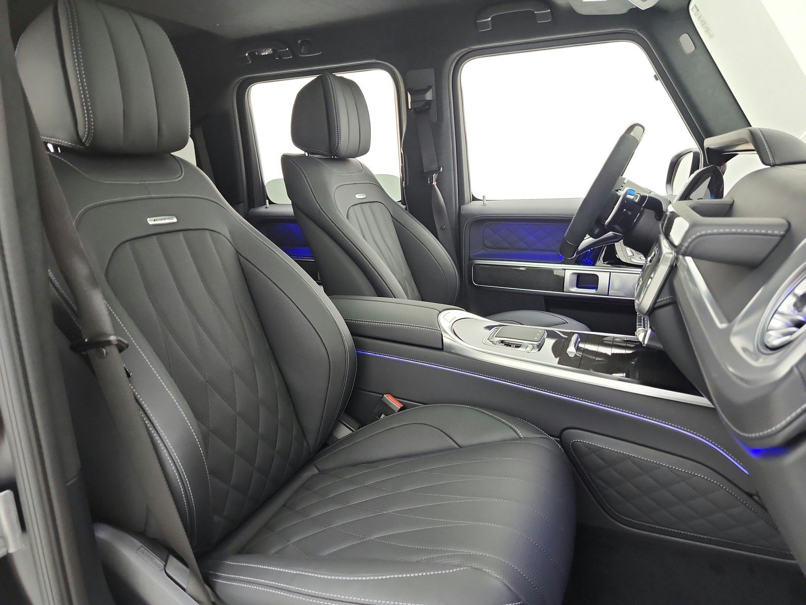 New 2027 MANUFAKTUR Night Black Magno Mercedes-Benz AMG® G 63 SUV image 35