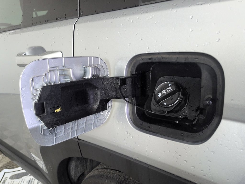2025 Hyundai Santa Fe SE - Photo 18
