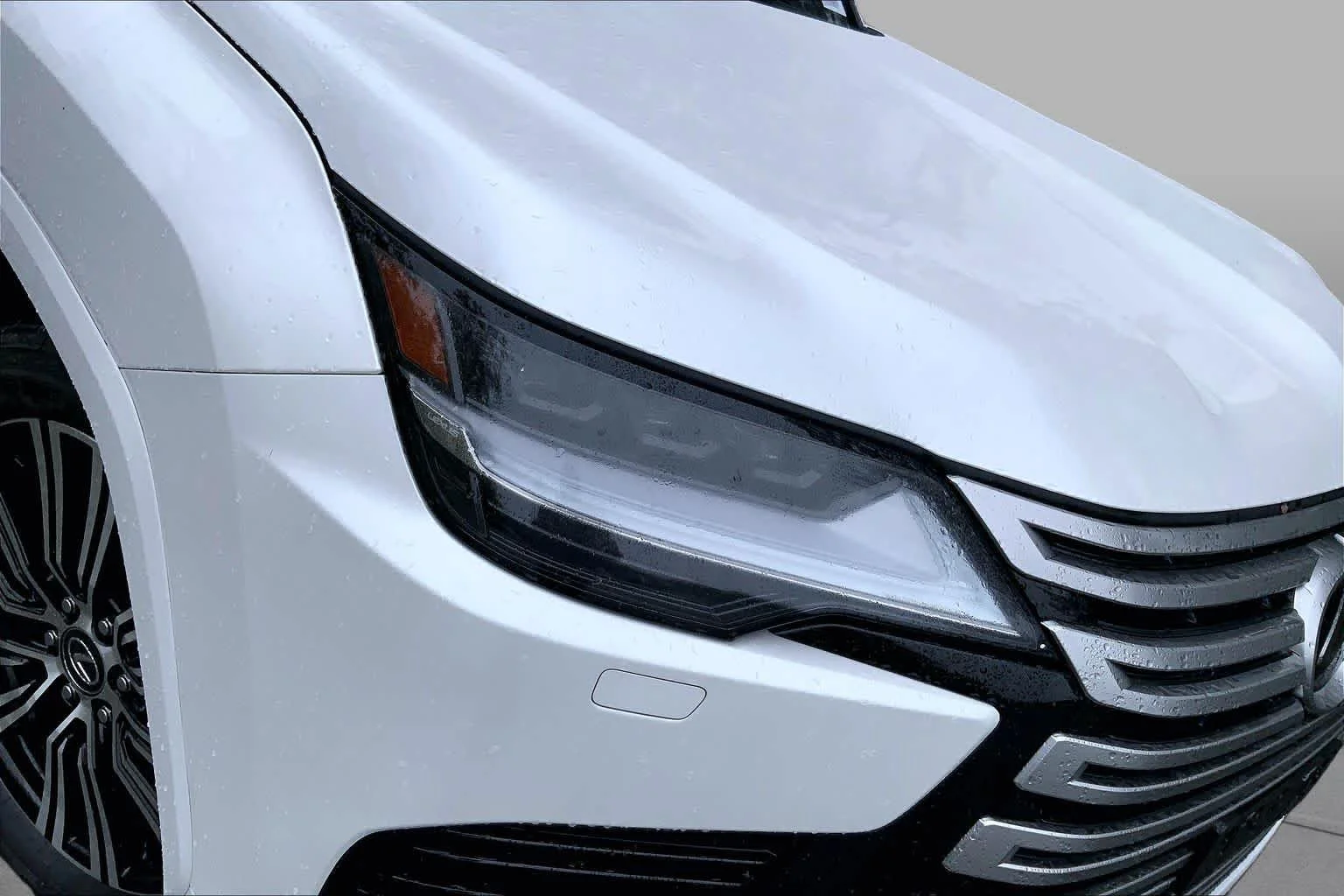 Used 2024 Eminent White Pearl Lexus Luxury image 26