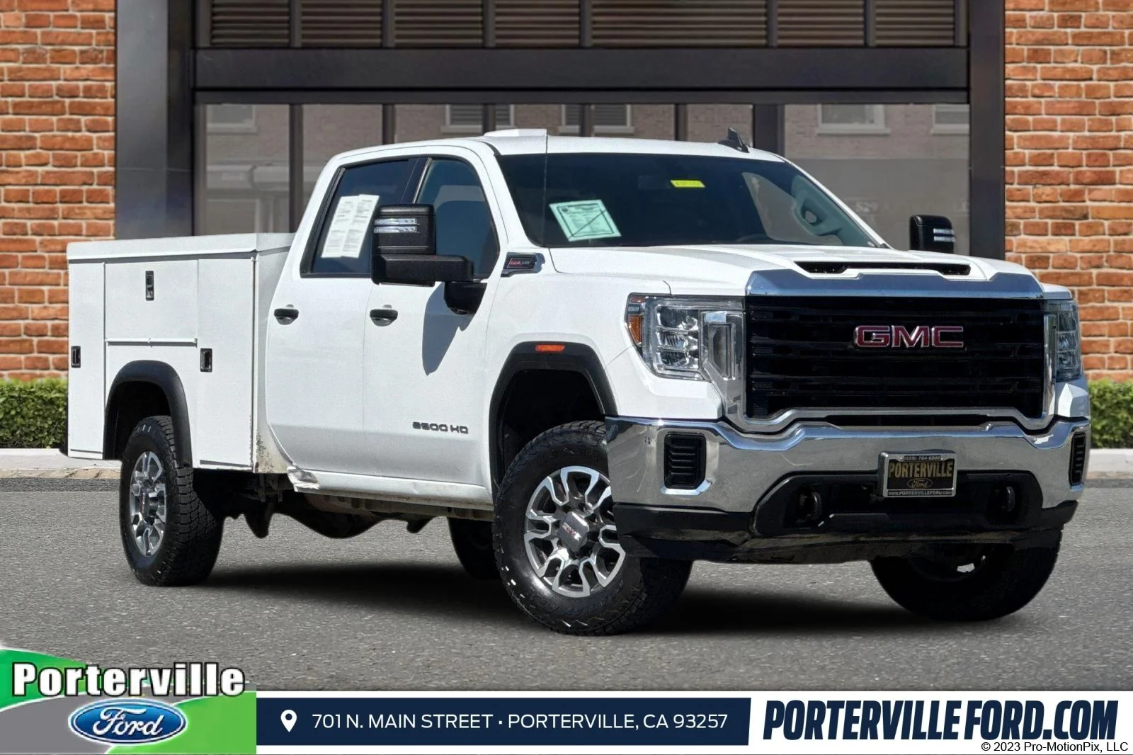 2023 GMC Sierra 4WD Crew Cab Standard Box Pro's photo