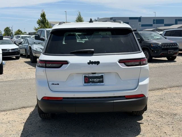 New 2026 Bright White Clear-Coat Exterior Paint Jeep Laredo image 7