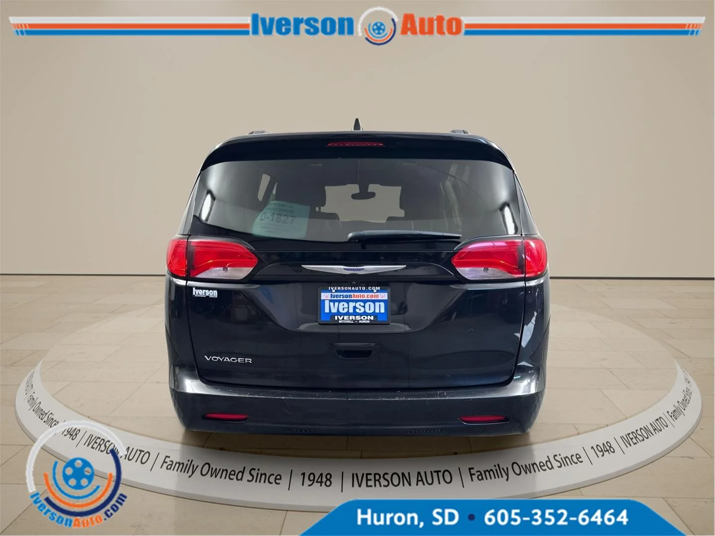 Used 2020 Brilliant Black Crystal Pearlcoat Chrysler LXI image 10