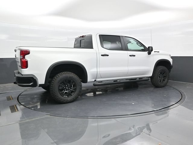 New 2026 Summit White Chevrolet ZR2 image 7