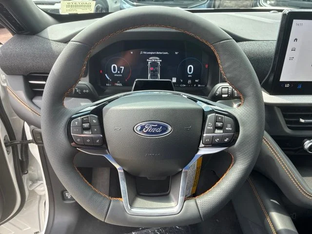 New 2027 White Ford 4DR AWD TREMOR image 29