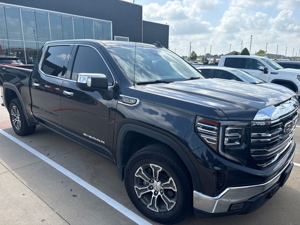 Used 2025 Silver GMC SLT image 2