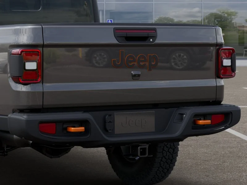 New 2025 Granite Crystal Metallic Clear-Coat Exterior Paint Jeep Mojave image 39