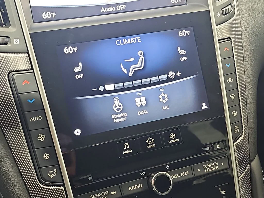 Used 2016 White INFINITI 3.0t Premium image 26