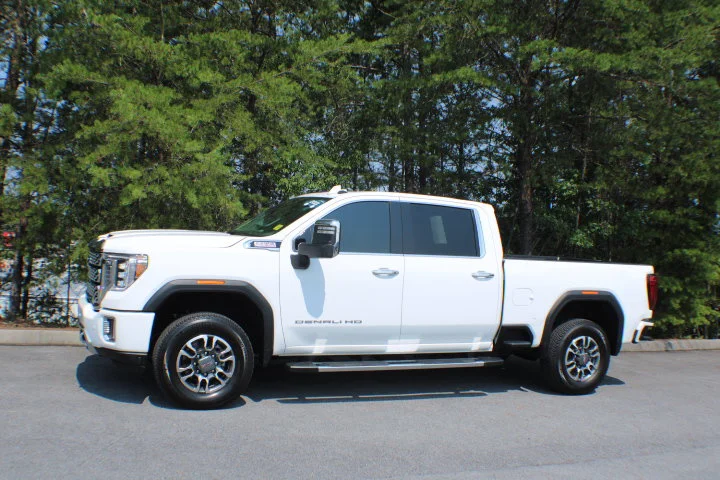 Certified Used 2021 SUMMIT WHITE GMC Denali image 4