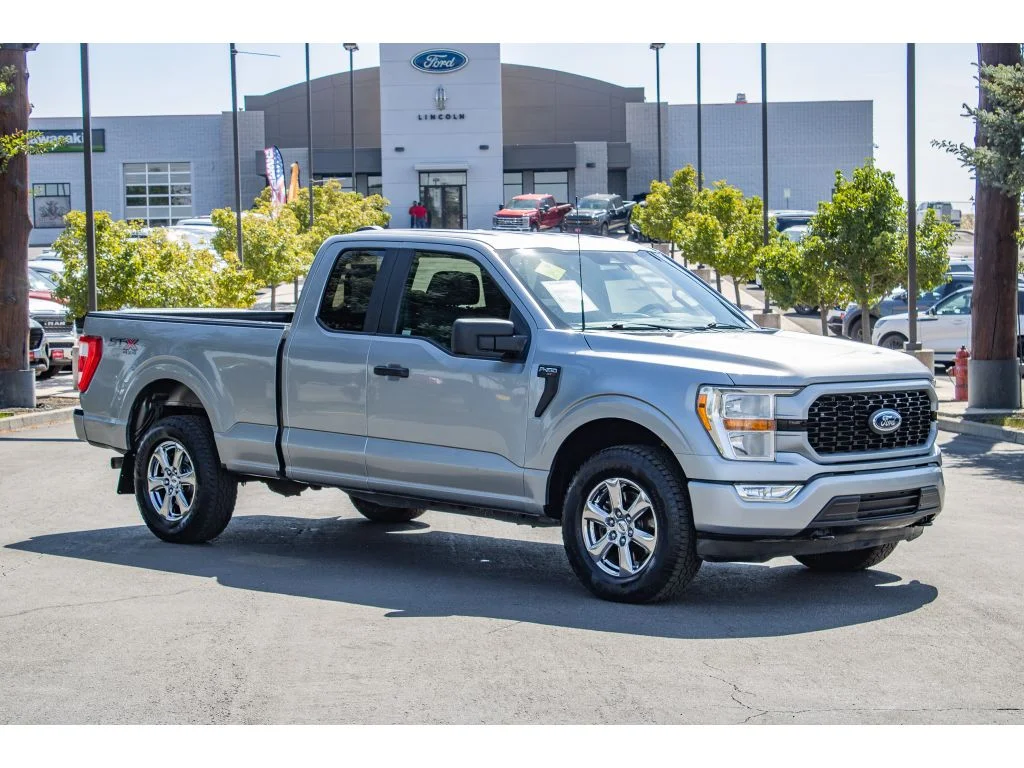 Used 2021 ICONIC SILVER METALLIC Ford XL image 2
