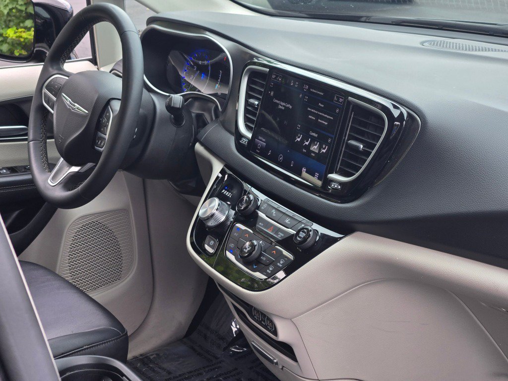 2024 Chrysler Pacifica Touring L - Photo 8