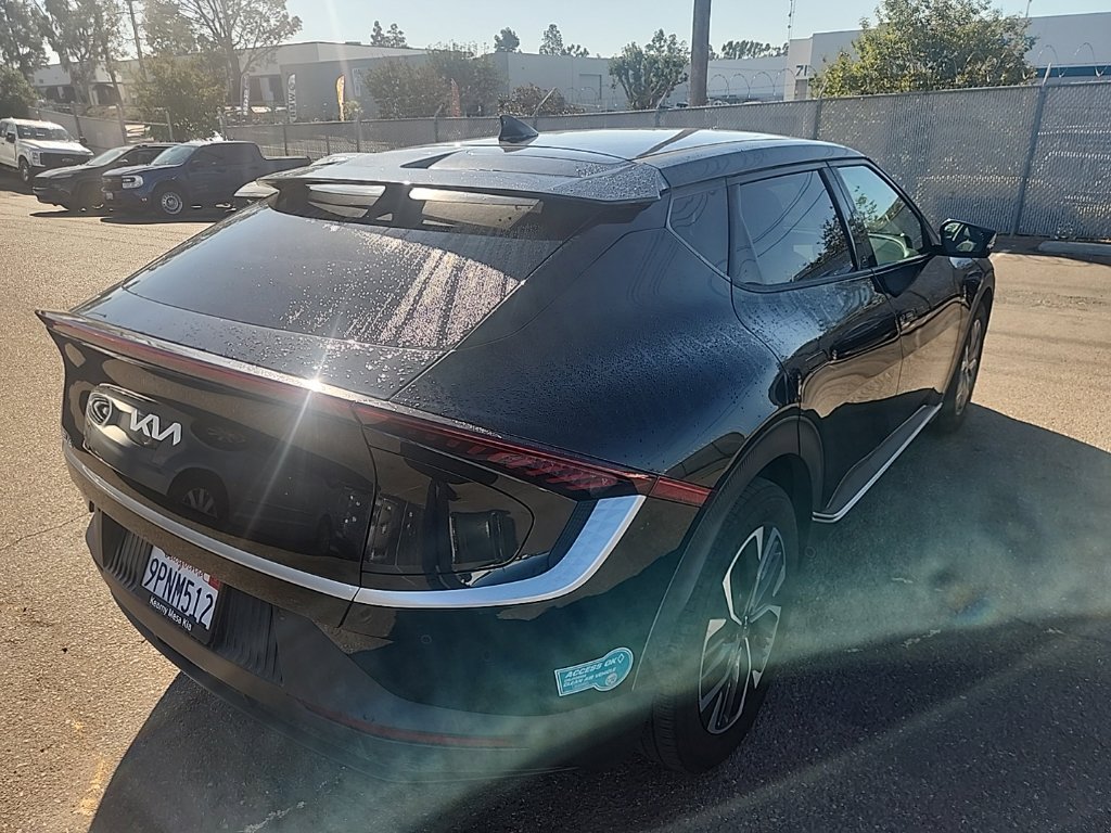 Used 2024 Aurora Black Kia Light image 12