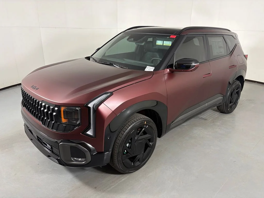 New 2027 Magma Red Matte Kia X-Line SX image 4