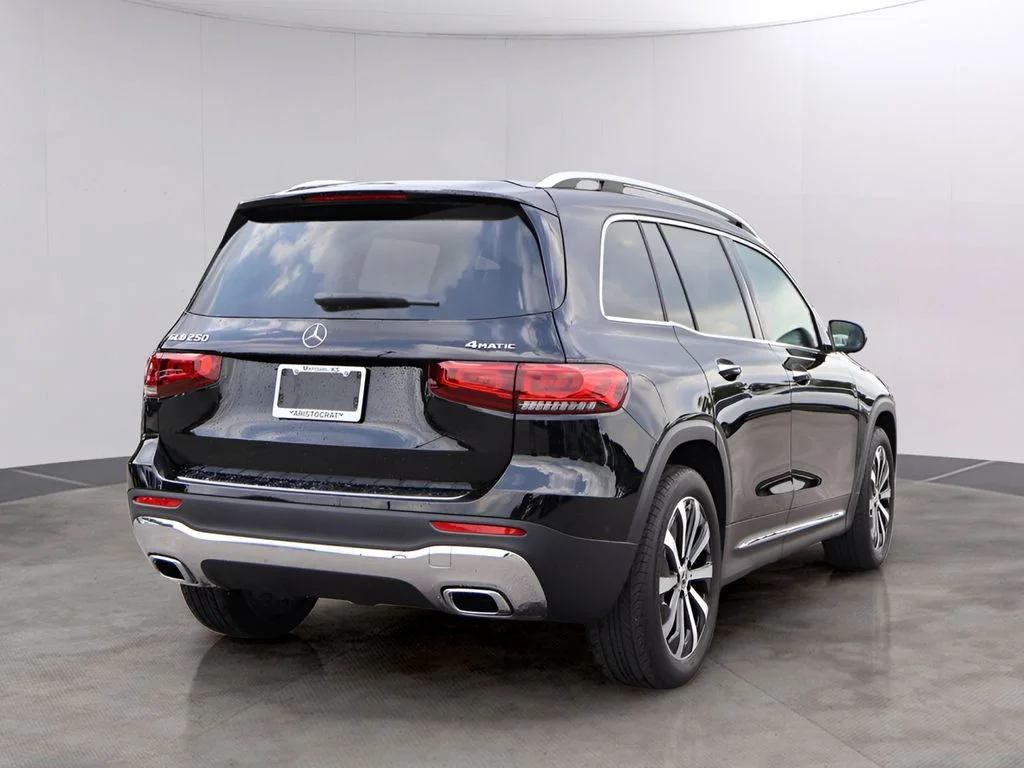 Used 2023 Night Black Mercedes-Benz GLB 250 image 7