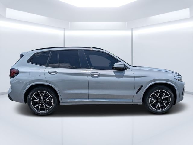 Used 2022 Gray BMW xDrive30i image 2