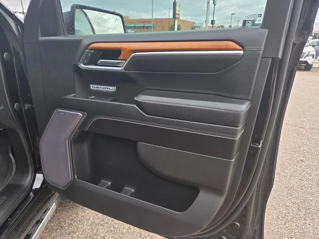 Used 2022 Onyx Black GMC Denali image 11
