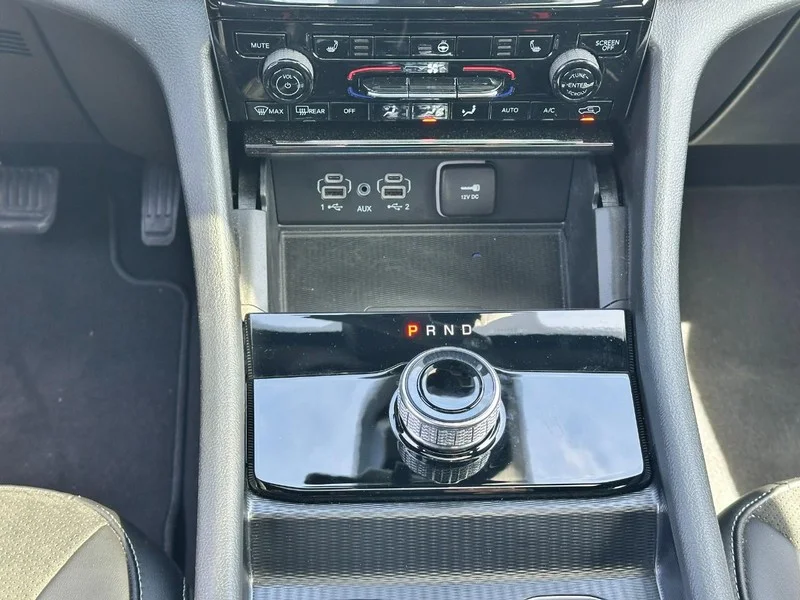 Used 2025 Velvet Red Pearlcoat Jeep Altitude X image 14
