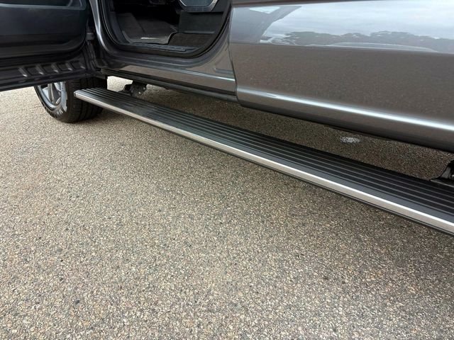 Used 2022 Gray Ford Lariat image 11