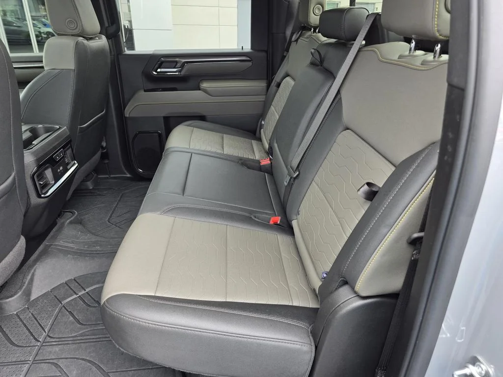 Used 2025 Slate Gray Metallic Chevrolet ZR2 image 11