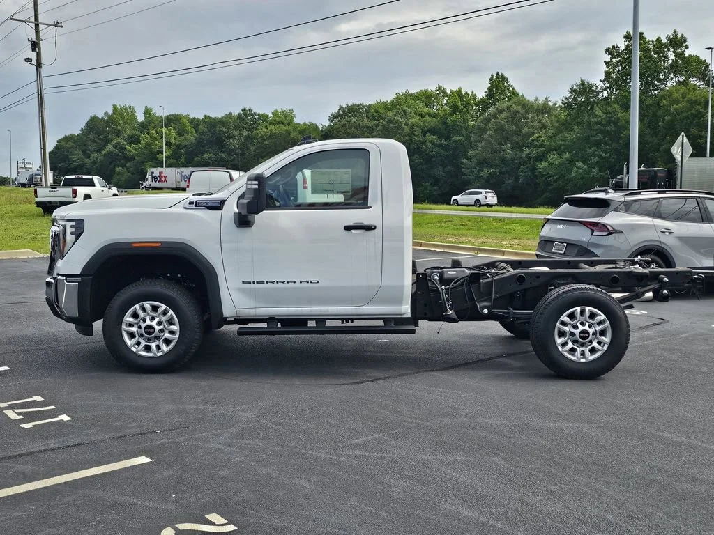2025 GMC Sierra 2500HD Pro - Photo 14
