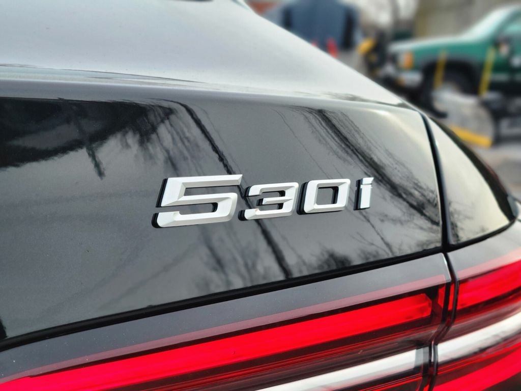 Used 2026 Black BMW 530i xDrive image 11