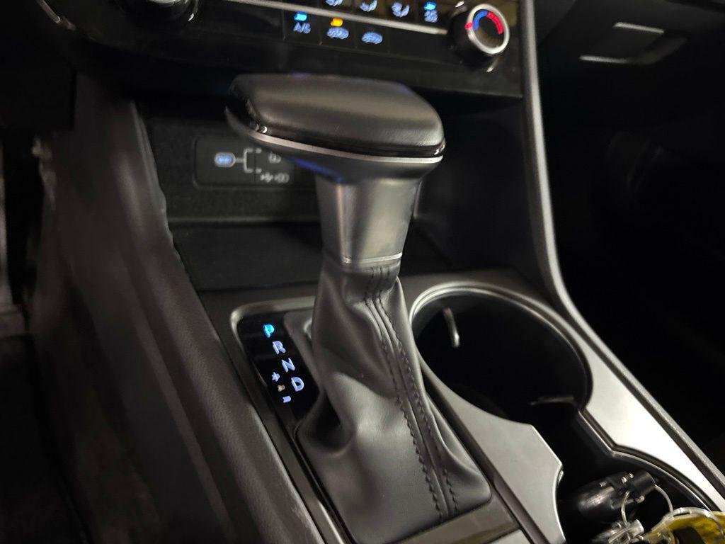 New 2026 White Hyundai SE image 20