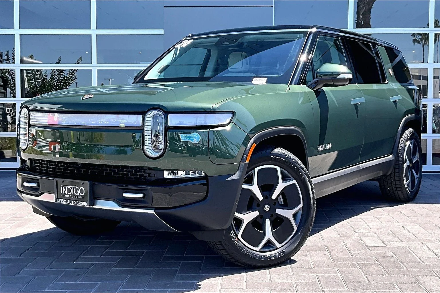 2024 Rivian R1S Adventure Dual-Motor Large Pack's photo