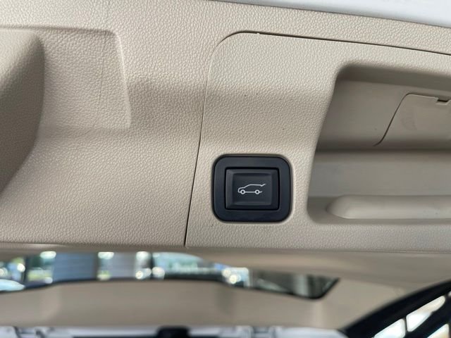 Used 2019 White GMC Denali image 13