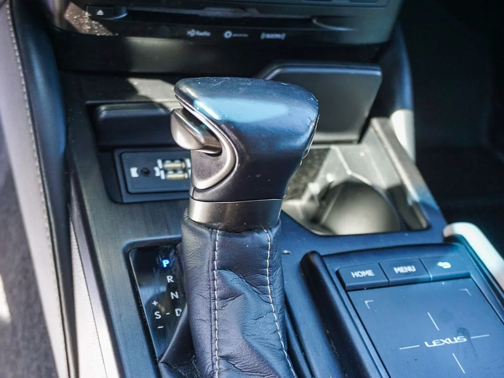 Used 2020 Red Lexus 350 image 22