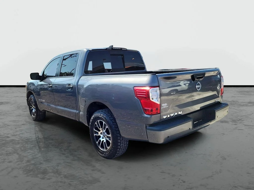 Used 2023 Gray Nissan SV image 3