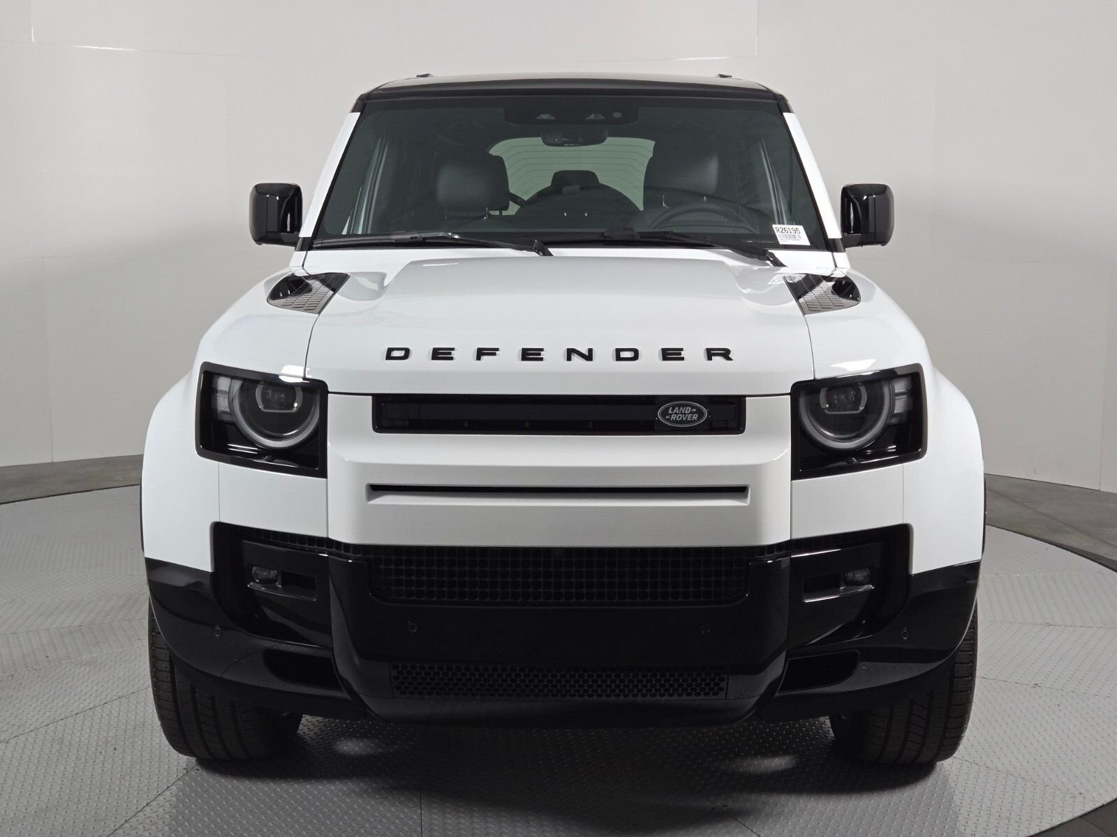 New 2026 Fuji White LAND ROVER X-Dynamic SE image 8