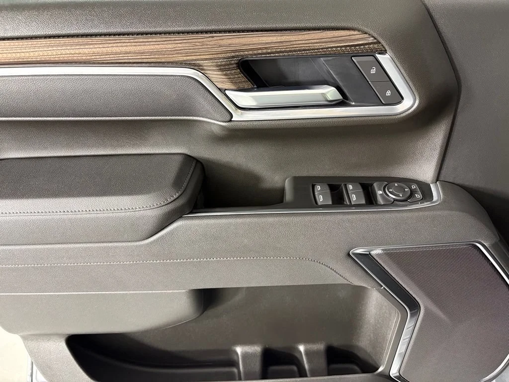 New 2026 Sterling Gray Metallic Chevrolet LT image 22