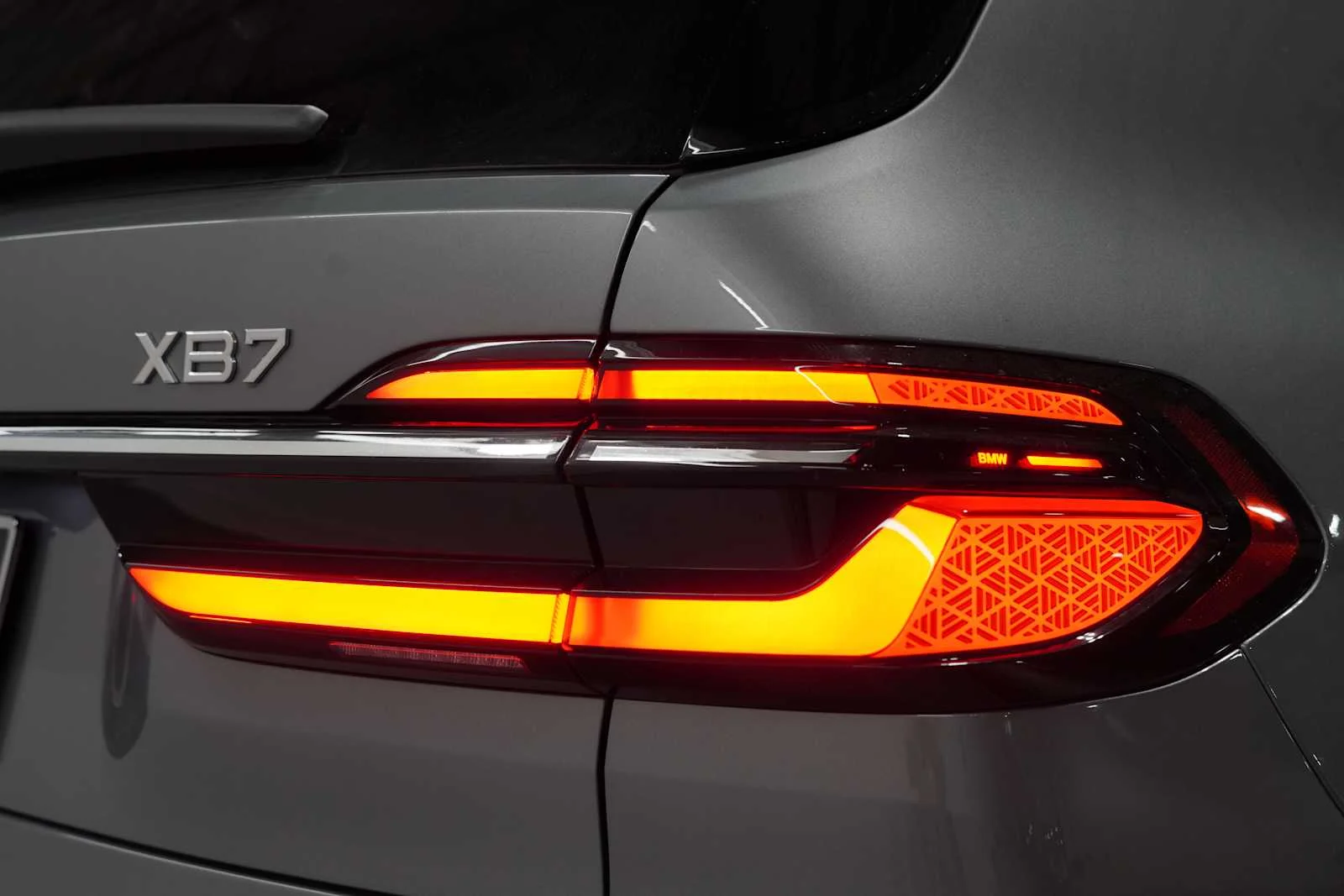 New 2026 Skyscraper Grey Metallic BMW ALPINA XB7 image 8