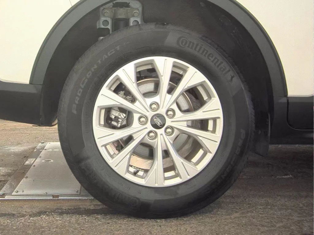 Used 2023 White Ford Active image 11