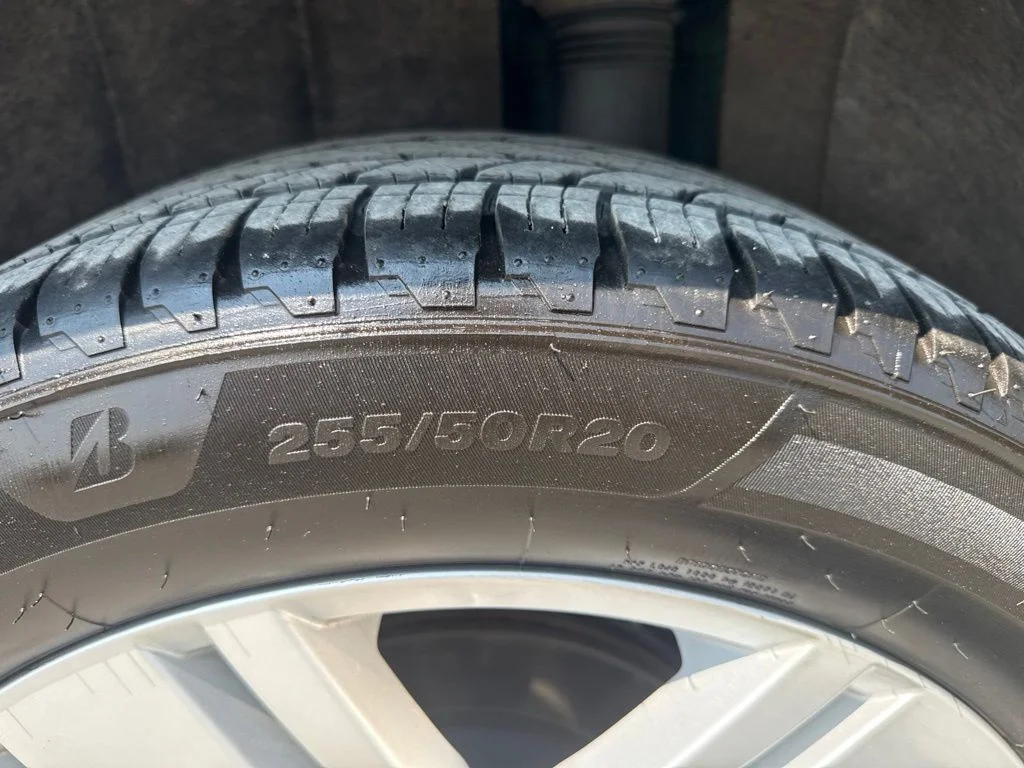 Used 2019  Volkswagen SEL image 22