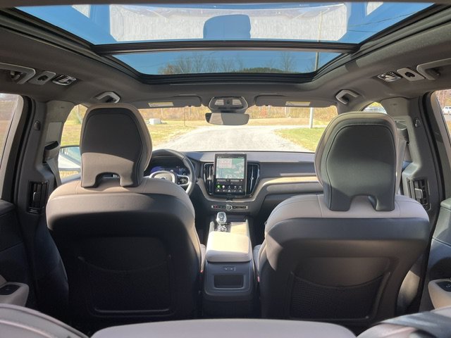 Used 2026 GOLD Volvo Plus image 11